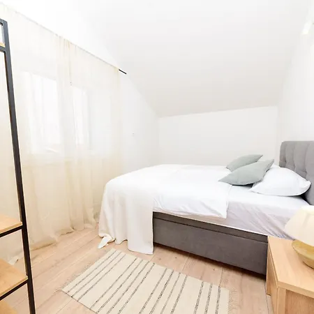 Silent Luxury Apartment